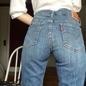 Levi 711 Jeans